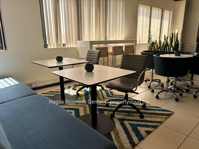 Accès tout compris aux salons d'affaires à Regus Grand Bay Central